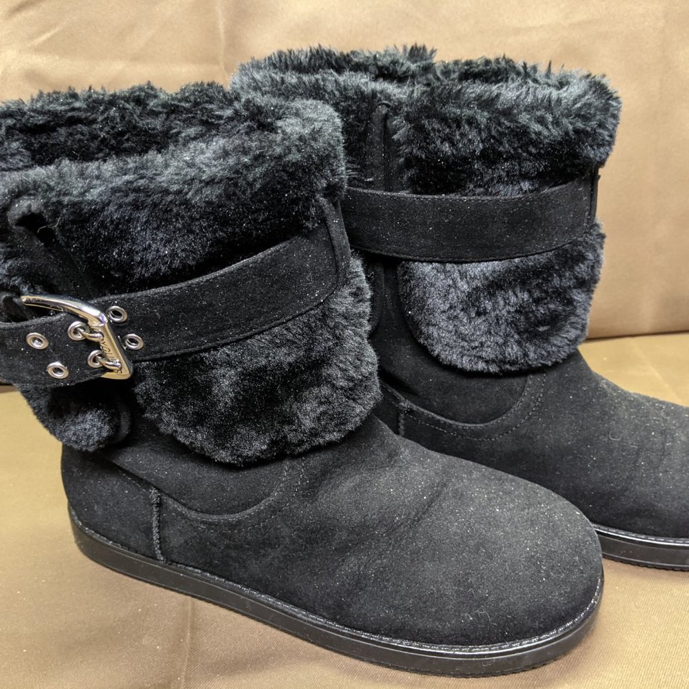 Guess Womans Faux Fur Boot